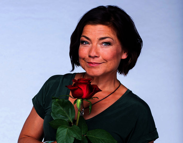 Claudia Schmutzler als Astrid Richter ist die Hauptrolle der 17. Staffel von „Rote Rosen“. Bild: Sender / ARD / Thorsten Jander