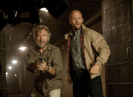 Die Söldner Hunter (Robert De Niro, l.) und Danny Bryce (Jason Statham). Bild: Sender