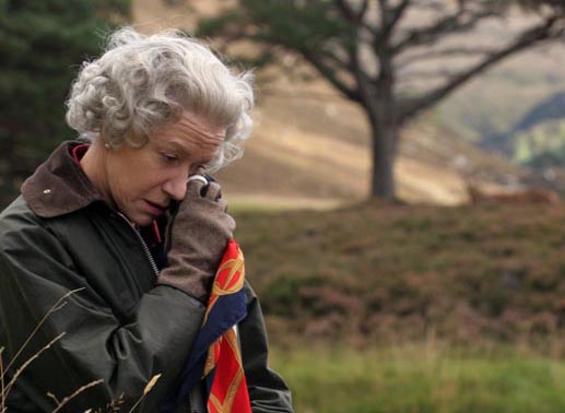 Die Queen (Helen Mirren) tief betroffen an einem einsamen See in Schottland. Bild: Sender
