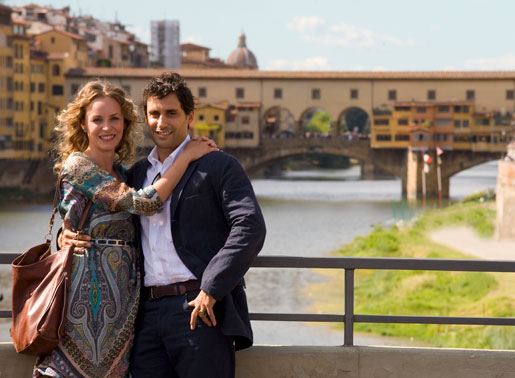 Susanna Noll (Simone Hanselmann), Francesco Sabrini (Renè Ifrah). Bild: Sender