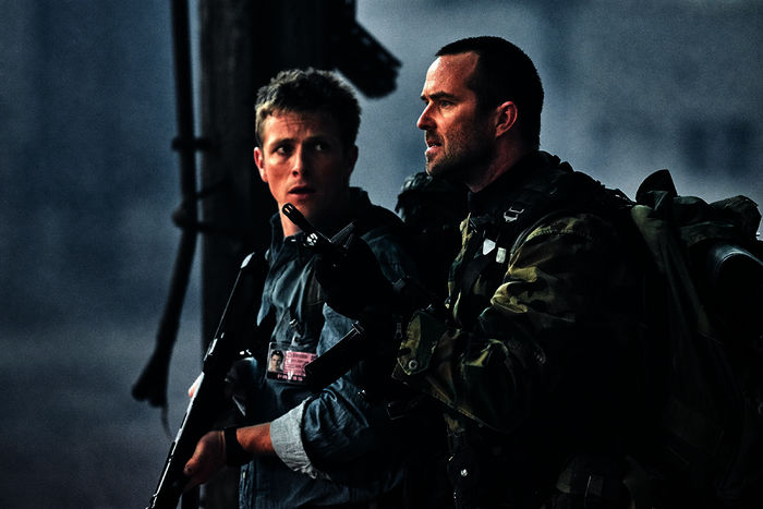 Stanton Baker (Charlie Bewley), Matt Barnes (Sullivan Stapleton). Bild: Sender / 2016 EUROPACORP - STUDIO BABELSBERG / Reiner Bajo