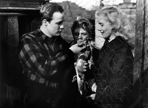 Marlon Brando, Thomas Handley, Eva Marie Saint. Bild: Sender