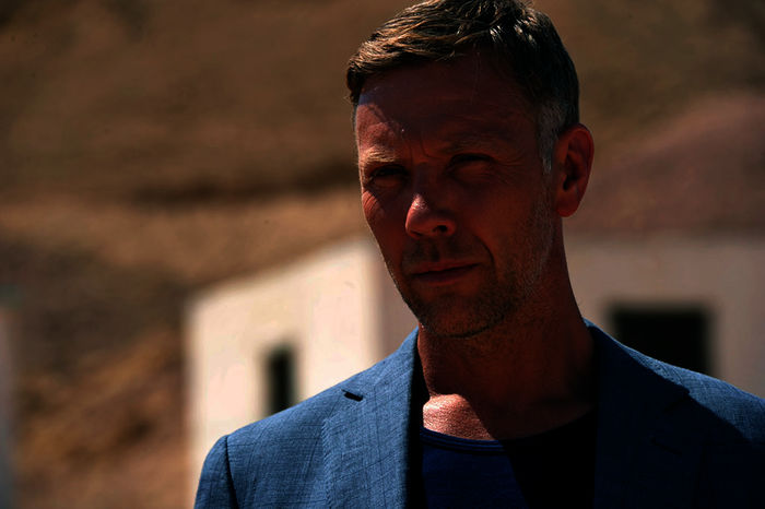 Kaum hat der schwedische Geheimagent Carl Hamilton (Mikael Persbrandt) einen Auftrag abgeschlossen, wartet schon der nächste Einsatz auf ihn. Bild: Sender / ZDF / Jonas Alarik