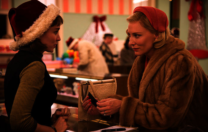 Die elegante Carol (Cate Blanchett) lernt die Verkäuferin Therese (Rooney Mara) kennen. Bild: Sender / ARD Degeto / DCM Film