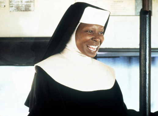 Whoopi Goldberg wieder in göttliche Mission unterwegs. Bild: Sender