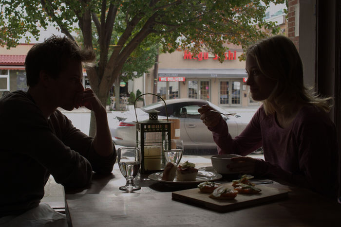 Hunter Parrish und Ashley Hinshaw in „A Rising Tide“. Bild: Sender