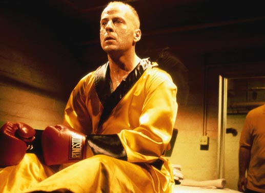 Butch (Bruce Willis) wird von einem Gangsterboss geschmiert, seinen nächsten Boxkampf zu verlieren. Bild: Sender