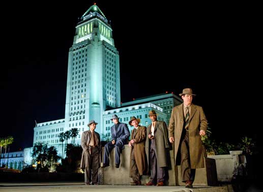 Michael Peña (Navidad Ramirez), Ryan Gosling (Sgt. Jerry Wooters), Robert Patrick (Max Kennard), Anthony Mackie (Coleman Harris), Josh Brolin (Sgt. John O'Mara). Bild: Sender/Telemünchen/Warner