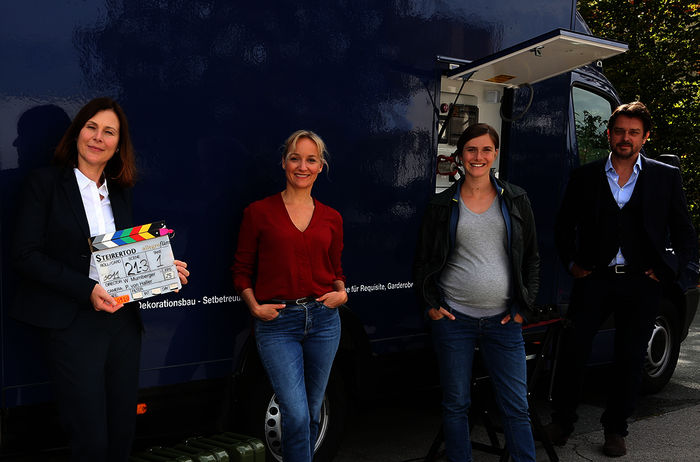 Bettina Mittendorfer, Eva Herzig, Miriam Stein, Hary Prinz. Bild: Sender / ORF / Allegro Film / Stefan Haring