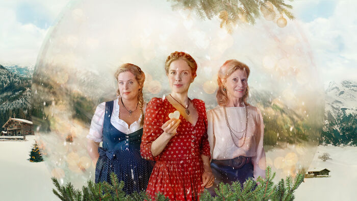 Zitronenherzen: Von links: Greta (Diana Amft), Carla (Paula Kalenberg) und Marlene von Osterburken (Leslie Malton). Bild: Sender / ZDF und Chantale Eglin. 