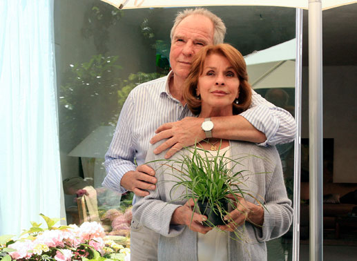 Endlich haben Bernhard (Friedrich von Thun) und Claire (Senta Berger) Zeit füreinander. Bild: Sender / Erika Hauri