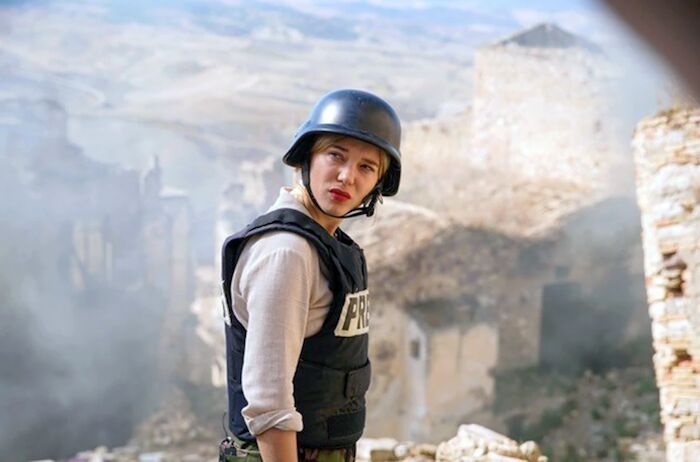 France: Starjournalistin France de Meurs (L&eacute;a Seydoux) ist gleichzeitig Talkshow-Moderatorin, Kriegsreporterin, Mutter und Ehefrau. Bild: Sender / BR / 3B Productions/R. Arpajou