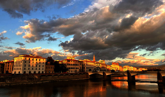 Florenz - Habsburg und die Schöne am Arno: Florenz mit Arno. Bild: Sender /  ZDF / ORF / GS-Film.