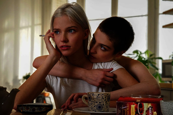 Anna: Sasha Luss (Anna), Lera Abova (Maude). Bild: Sender ORF / PRO7 / 2019, EuropaCorp., Canal+, CinÈ+, TF1 Films Productions / Shanna Besson