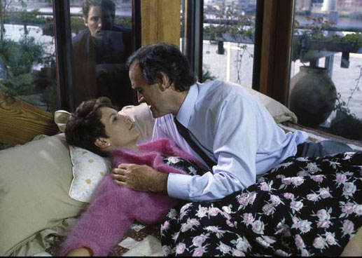 Wanda (Jamie Lee Curtis) und Archie (John Cleese) im amourösen Infight. Bild: Sender
