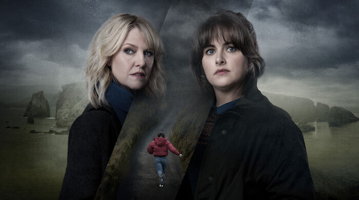 Mord auf Shetland:  DI Ruth Calder (Ashley Jensen) und Polizeichefin DI Tosh (Alison O'Donnell) ermitteln gemeinsam. Bild: Sender /  ITV Studios