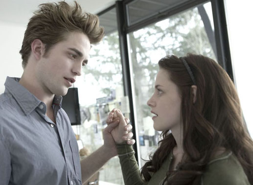Wahre Liebe ist unsterblich: Kristen Stewart und Robert Pattinson. Bild: Sender